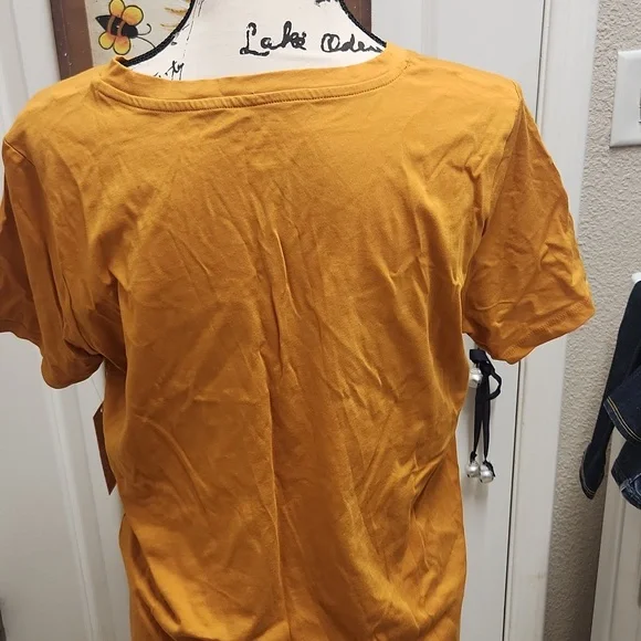 Michael kors top more of a mustard color - Picture 3 of 5